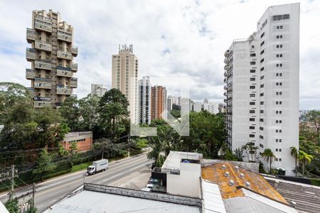 Apartamento à venda com 130m², 3 quartos e 2 vagasVista da Suíte 1