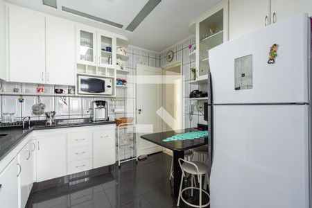 Apartamento à venda com 130m², 3 quartos e 2 vagasCozinha