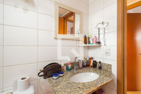 Apartamento à venda com 59m², 2 quartos e 1 vaga Apartamento à venda com 59m², 2 quartos e 1 vagaDetalhe do Banheiro Social