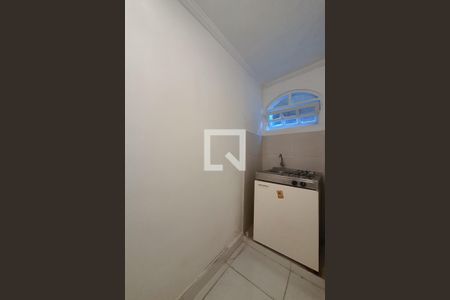 Cozinha de kitnet/studio para alugar com 1 quarto, 18m² em Aclimação, São Paulo