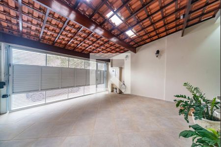 Casa à venda com 231m², 3 quartos e 2 vagasGaragem