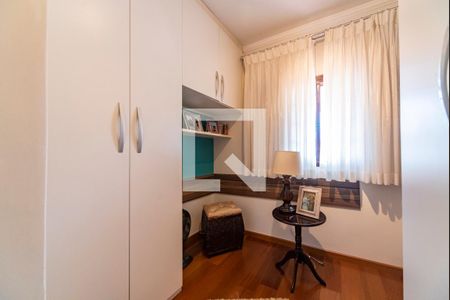 Casa à venda com 231m², 3 quartos e 2 vagasQuarto 3