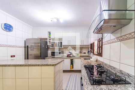 Casa à venda com 231m², 3 quartos e 2 vagasCozinha 