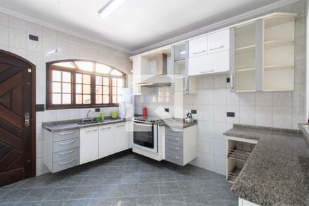 Casa à venda com 124m², 3 quartos e 2 vagasCozinha