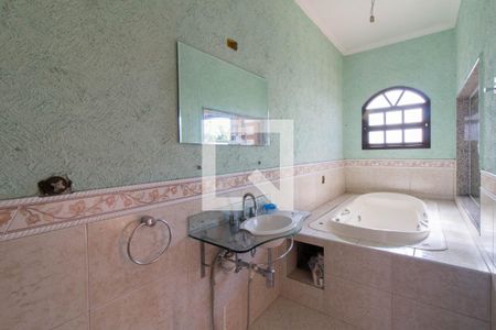 Casa à venda com 124m², 3 quartos e 2 vagasBanheiro da Suíte