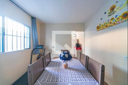 Casa à venda com 150m², 3 quartos e 2 vagas Casa à venda com 150m², 3 quartos e 2 vagasSala de Jantar