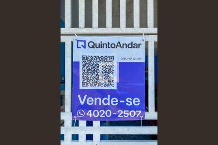 Casa à venda com 150m², 3 quartos e 2 vagas Casa à venda com 150m², 3 quartos e 2 vagasPlaca instalada na Fachada