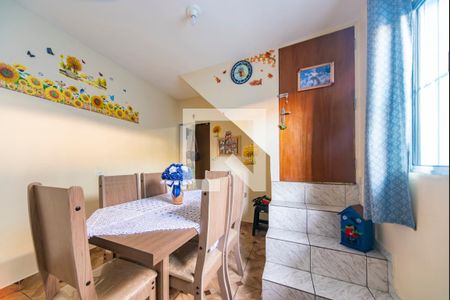 Casa à venda com 150m², 3 quartos e 2 vagas Casa à venda com 150m², 3 quartos e 2 vagasSala de Jantar