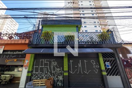 Casa à venda com 170m², 4 quartos e 2 vagasFachada