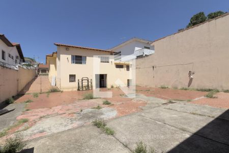 Casa à venda com 600m², 5 quartos e 20 vagasQuintal