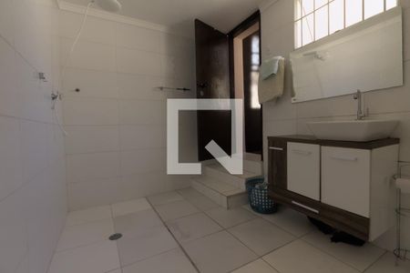 Casa à venda com 600m², 5 quartos e 20 vagasBanheiro da Suíte 1