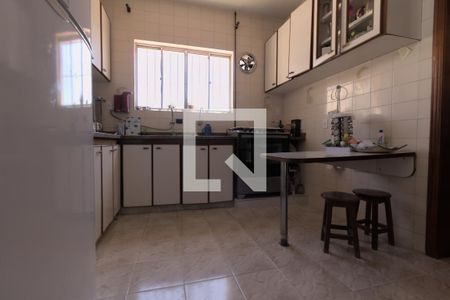 Casa à venda com 600m², 5 quartos e 20 vagasCozinha