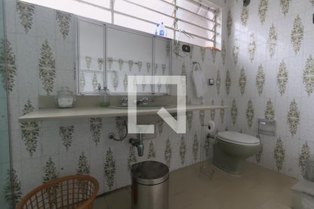 Casa à venda com 600m², 5 quartos e 20 vagasBanheiro da Suíte 2