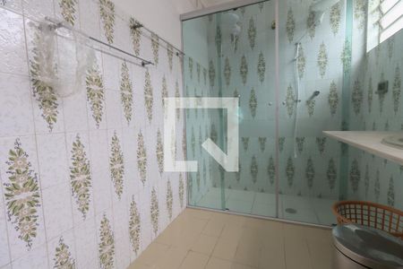 Casa à venda com 600m², 5 quartos e 20 vagasBanheiro da Suíte 2