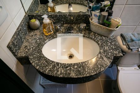 Apartamento à venda com 65m², 2 quartos e 1 vaga Apartamento à venda com 65m², 2 quartos e 1 vagaBanheiro da suíte