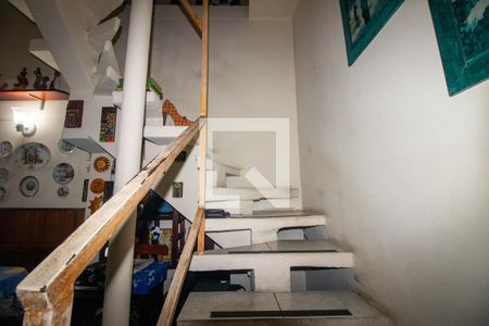 Escada de casa à venda com 4 quartos, 280m² em São João, Porto Alegre