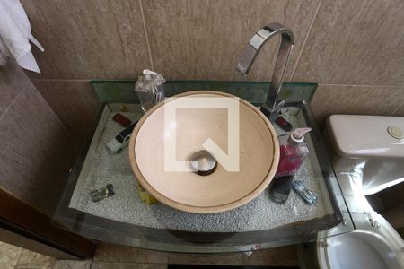 Casa de condomínio para alugar com 335m², 3 quartos e 4 vagasLavabo