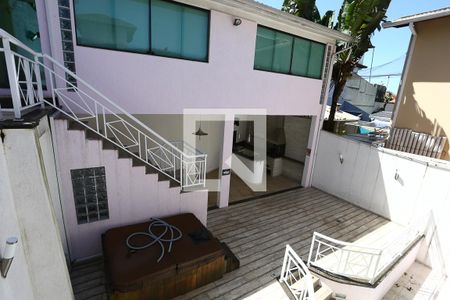 Casa de condomínio para alugar com 335m², 3 quartos e 4 vagasvista da Sacada