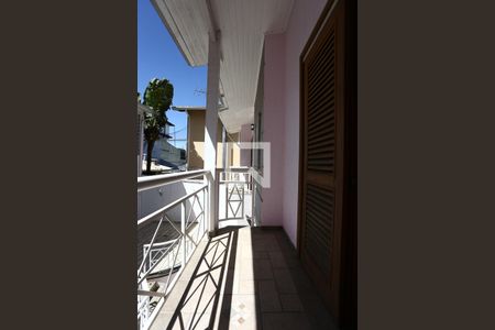 Casa de condomínio para alugar com 335m², 3 quartos e 4 vagasSacada