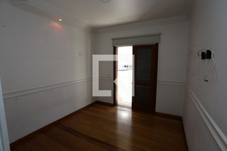 Casa de condomínio para alugar com 335m², 3 quartos e 4 vagassuíte 2