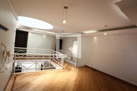 Casa de condomínio para alugar com 335m², 3 quartos e 4 vagassala 3