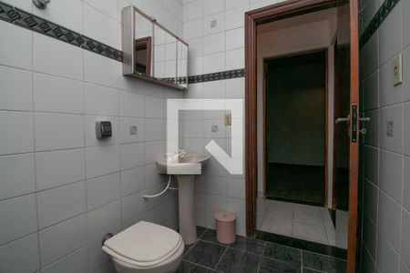 Casa à venda com 200m², 5 quartos e 2 vagasBanheiro 