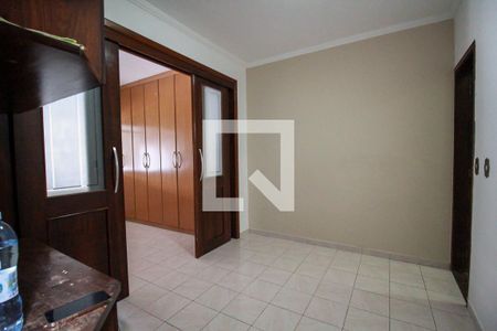 Sala de Estar de casa para alugar com 4 quartos, 153m² em Chácara Nossa Senhora Aparecida, São Paulo