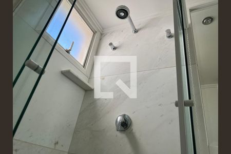 Apartamento à venda com 186m², 3 quartos e 2 vagasBanheiro da Suíte