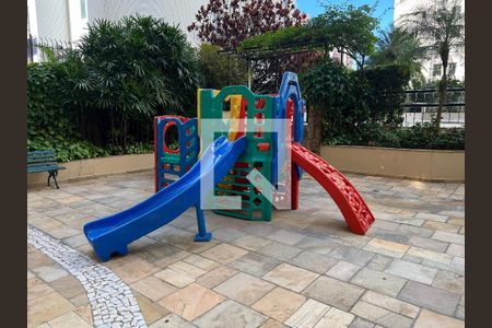 Apartamento à venda com 186m², 3 quartos e 2 vagasÁrea comum - Playground