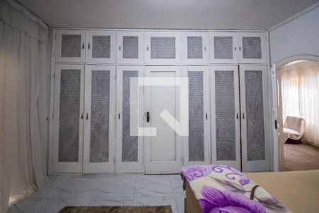 Casa à venda com 770m², 5 quartos e 9 vagasSuíte 3