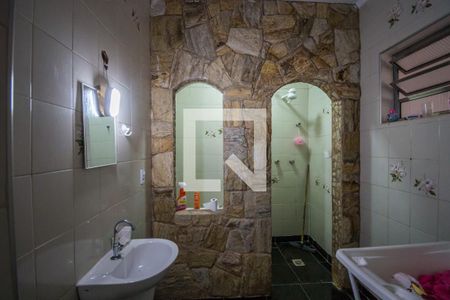 Casa à venda com 770m², 5 quartos e 9 vagasBanheiro da Suíte 2