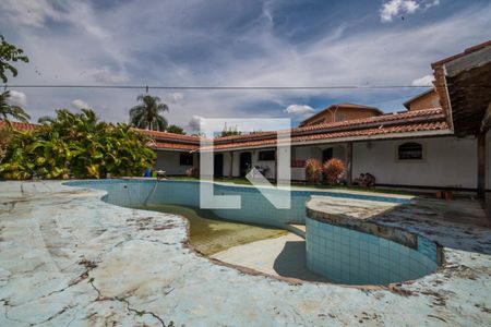Casa à venda com 770m², 5 quartos e 9 vagasPiscina