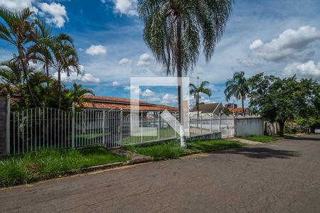 Casa à venda com 770m², 5 quartos e 9 vagasFachada