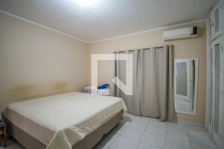 Casa à venda com 770m², 5 quartos e 9 vagasSuíte 2