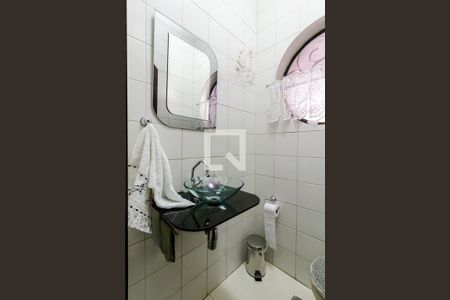 Lavabo de casa para alugar com 3 quartos, 110m² em Cambuci, São Paulo