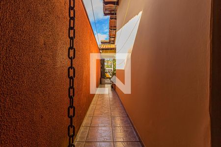 Casa à venda com 150m², 3 quartos e 1 vagaCorredor Externo