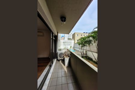 Apartamento à venda com 153m², 3 quartos e 3 vagasVaranda