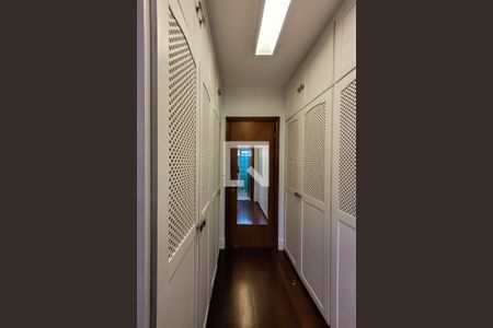 Apartamento à venda com 153m², 3 quartos e 3 vagascloset Suíte