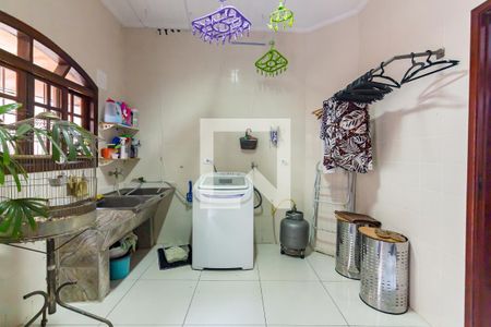 Casa à venda com 300m², 3 quartos e 4 vagas Casa à venda com 300m², 3 quartos e 4 vagasÁrea de Serviço