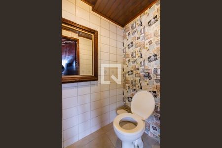 Casa à venda com 300m², 3 quartos e 4 vagas Casa à venda com 300m², 3 quartos e 4 vagasBanheiro de Serviço