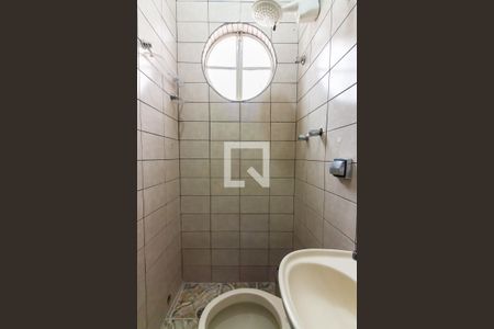 Casa à venda com 300m², 3 quartos e 4 vagas Casa à venda com 300m², 3 quartos e 4 vagasBanheiro de Serviço