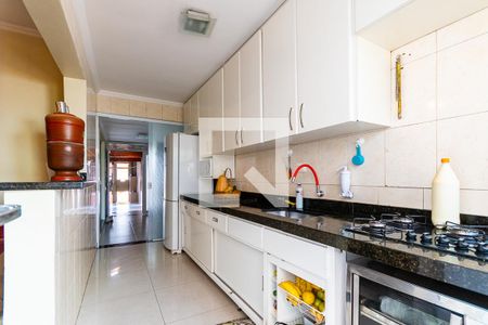 Casa à venda com 200m², 3 quartos e 4 vagasCozinha 