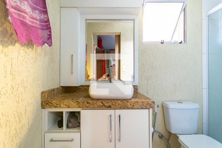 Casa à venda com 200m², 3 quartos e 4 vagasBanheiro da suíte 4