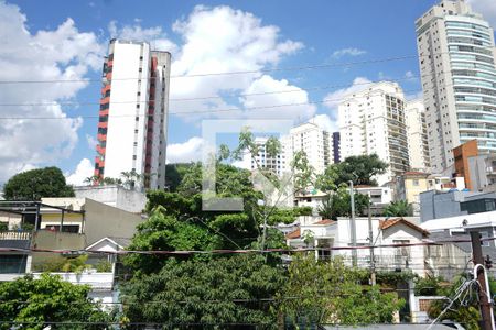 Casa 1- Vista de casa à venda com 5 quartos, 200m² em Vila Ipojuca, São Paulo