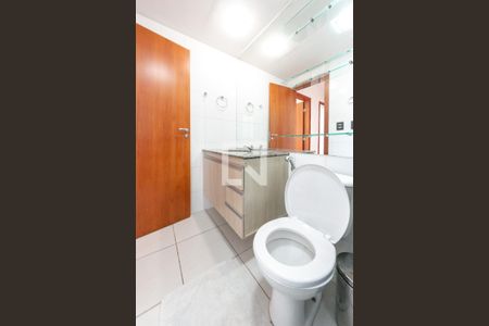 Apartamento à venda com 80m², 3 quartos e 2 vagasBanheiro Social