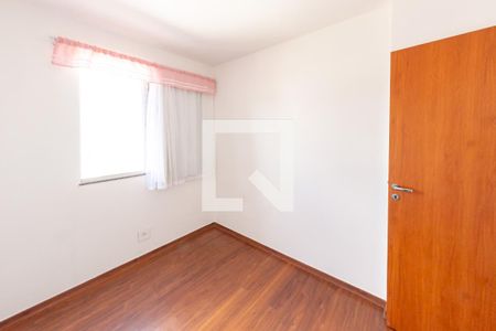 Apartamento à venda com 80m², 3 quartos e 2 vagasQuarto 2