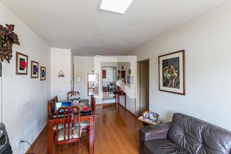 Apartamento à venda com 70m², 2 quartos e sem vagaSala