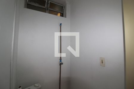 Casa de condomínio à venda com 207m², 4 quartos e 3 vagasBanheiro serviço