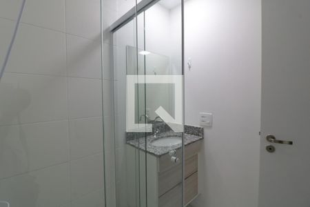 Banheiro de kitnet/studio para alugar com 1 quarto, 19m² em Brás, São Paulo