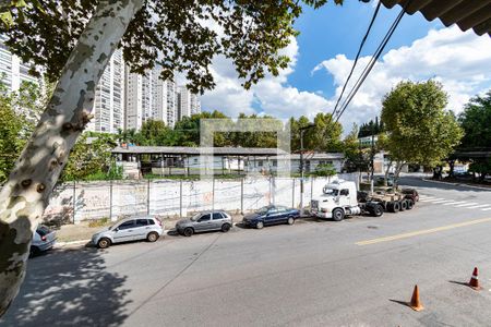 Casa à venda com 320m², 9 quartos e 2 vagas Casa à venda com 320m², 9 quartos e 2 vagasVista da Varanda casa 1